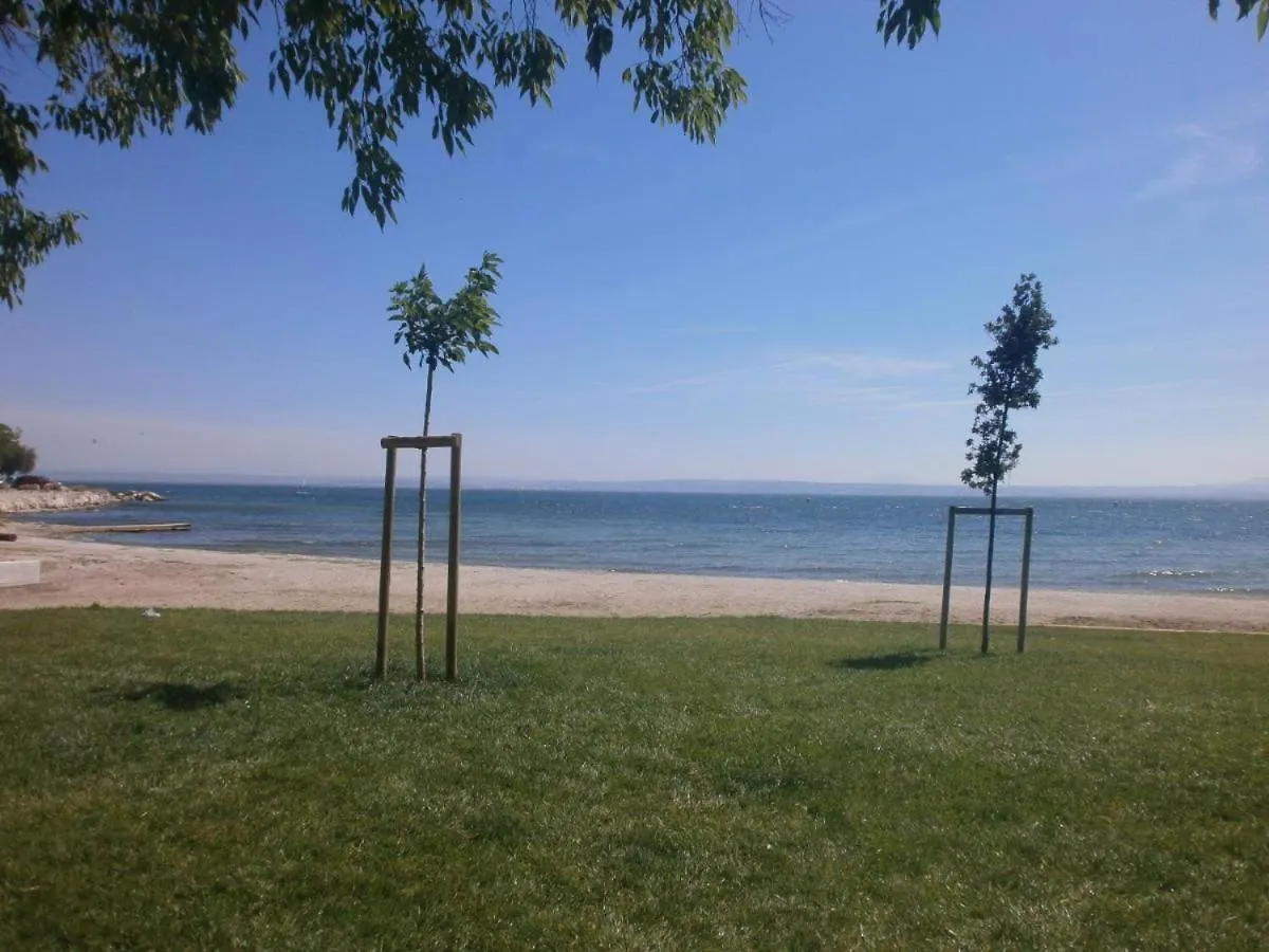 Les Hebergements De La Plage En Ville Martigues 0*,  Frankrijk