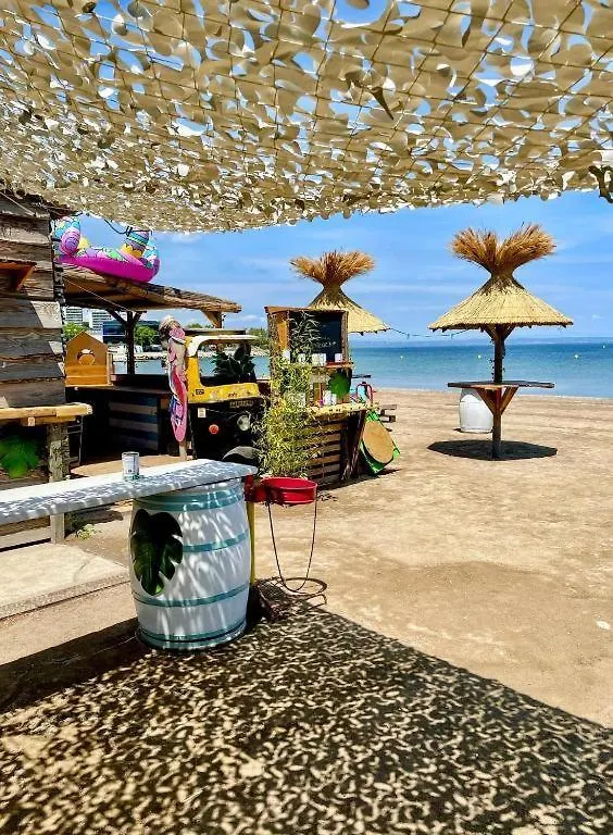 Les Hebergements De La Plage En Ville Martigues 0*,  Frankrijk